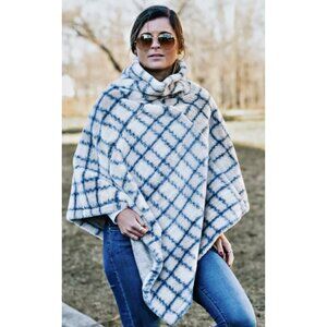 Johnston & Murphy Faux-Fur Poncho Cape Gray Beige Blue Adult Womens Adult O/S